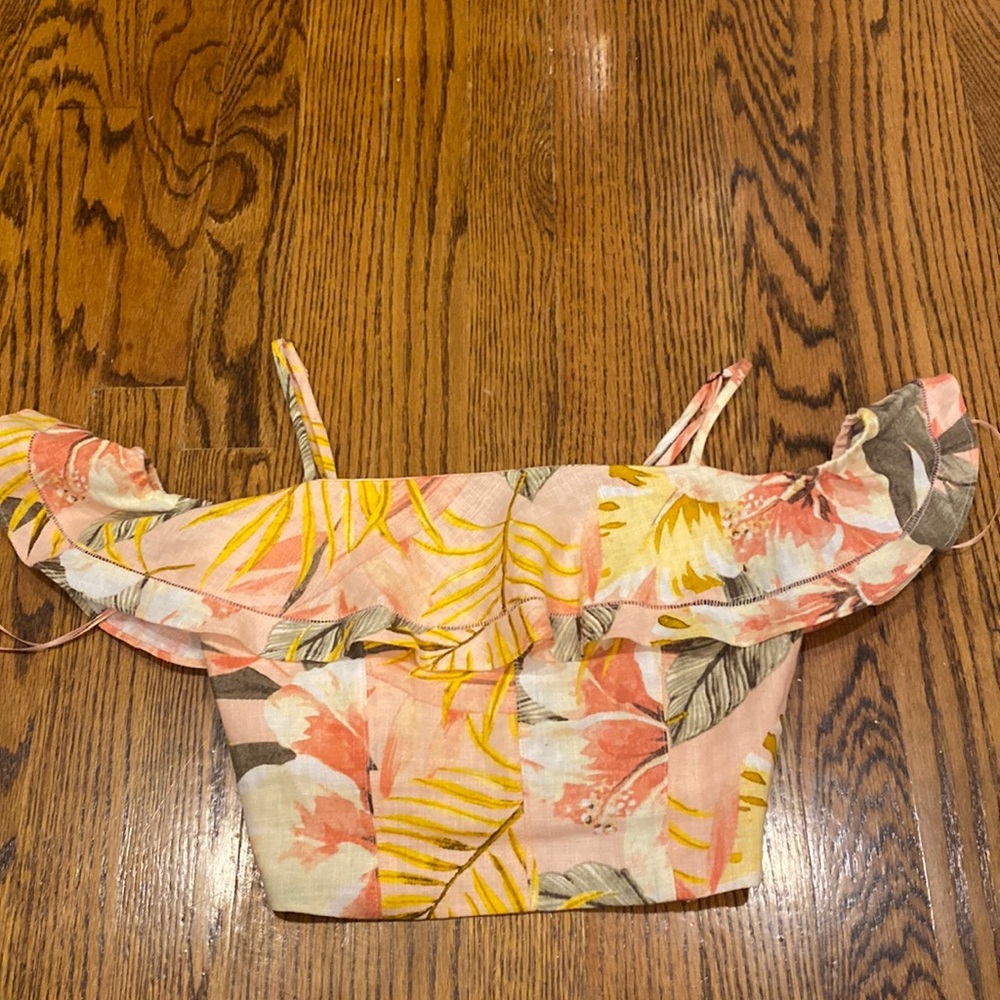 Very cute, tropical dressy shirt. Never worn. Size xxs